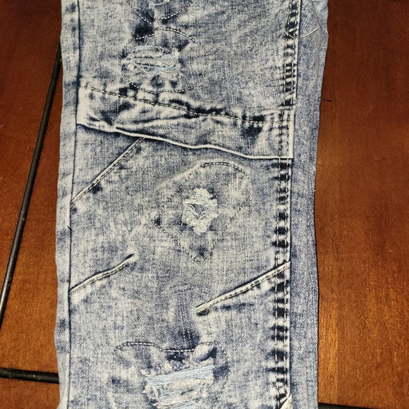 New with tags Encrypted jeans - Picture 2 of 6